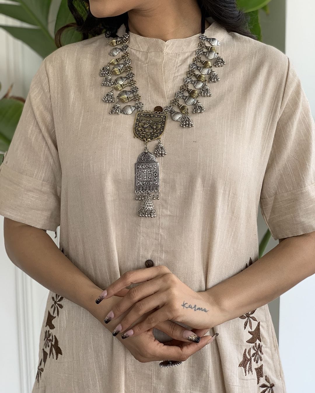 Beige Button-down kurta set with embroidered details